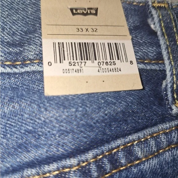 Levi's 517 Bootcut Jeans - Picture 6 of 6